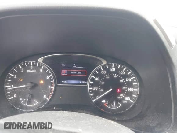 2017 Nissan Pathfinder Platinum z VIN 5N1DR2MN0HC672123, wystawiony jako IAAI lot #42747557 z przebiegiem 136 728 mil mil oraz . Historia ofert i sprzedaży dostępna na DreamBid. Obrazek 7.