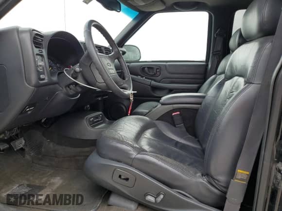 1998 Chevrolet Blazer LS with VIN 1GNCS13W8W2286004, listed as a Copart auction lot 55123135 with 182,347 mi miles and Salvage title. Bid and sale history available at DreamBid. Image 7.