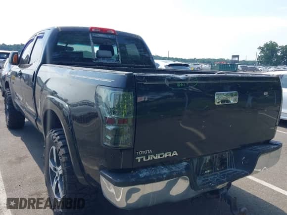 2012 Toyota Tundra z VIN 5TFRY5F10CX117652, wystawiony jako IAAI lot #42617080 z przebiegiem 233 560 mil mil oraz . Historia ofert i sprzedaży dostępna na DreamBid. Obrazek 3.