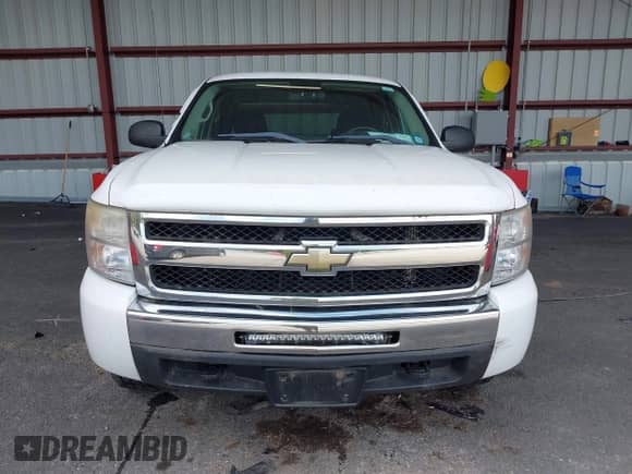 2011 Chevrolet Silverado 1500 LT z VIN 3GCPKSEA7BG149204, wystawiony jako IAAI lot #42670961 z przebiegiem 165 920 mil mil oraz . Historia ofert i sprzedaży dostępna na DreamBid. Obrazek 12.