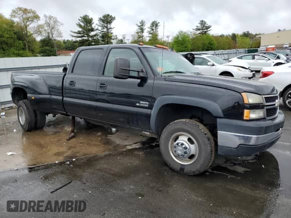2007 Chevrolet Silverado 3500 DRW LT3 с VIN 1GCJK33D07F157386, выставлен на аукционе Copart как лот 55004794 с пробегом 151 957 миль миль и Списание • Salvage title. История ставок и продаж доступна на DreamBid. Изображение 4.