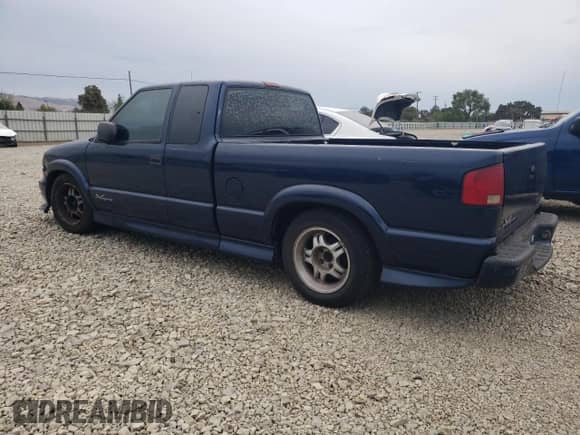 2001 Chevrolet S-10 LS Xtreme z VIN 1GCCS19WX18197895, wystawiony jako Copart lot #81344795 z przebiegiem 206 406 mil mil oraz Szkoda całkowita • Salvage title. Historia ofert i sprzedaży dostępna na DreamBid. Obrazek 2.