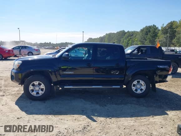 2012 Toyota Tacoma с VIN 5TFLU4EN5CX028577, выставлен на аукционе IAAI как лот 43092232 с пробегом 141 322 миль миль и . История ставок и продаж доступна на DreamBid. Изображение 14.