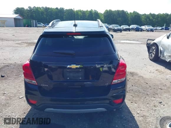 2020 Chevrolet Trax LT with VIN KL7CJLSB4LB010031, listed as a IAAI auction lot 42669823 with 157,229 mi miles and . Bid and sale history available at DreamBid. Image 17.