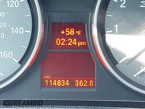 2011 BMW 3 Series 335is с VIN WBADX1C52BE570532, выставлен на аукционе IAAI как лот 41860023 с пробегом 114 834 миль миль и . История ставок и продаж доступна на DreamBid. Изображение 15.