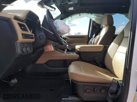 2024 Chevrolet Suburban Premier с VIN 1GNSKFKD0RR332736, выставлен на аукционе Copart как лот 75456244 с пробегом 297 миль миль и Списание • Salvage title. История ставок и продаж доступна на DreamBid. Изображение 7.