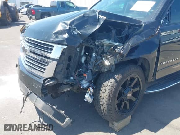 2017 Chevrolet Suburban Premier с VIN 1GNSKJKC9HR217982, выставлен на аукционе IAAI как лот 42514043 с пробегом 126 991 миль миль и . История ставок и продаж доступна на DreamBid. Изображение 6.