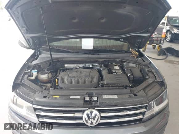 2020 Volkswagen Tiguan SE with VIN 3VV3B7AX8LM078069, listed as a IAAI auction lot 43453635 with 50,222 mi miles and . Bid and sale history available at DreamBid. Image 10.