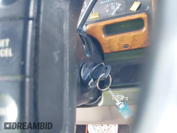 1994 Ford Econoline Cargo with VIN 1FDEE14N5RHB72537, listed as a IAAI auction lot 41968893 with 245,866 mi miles and . Bid and sale history available at DreamBid. Image 11.