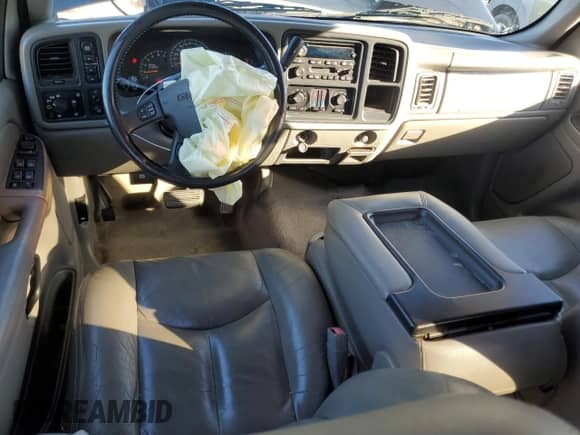 2005 GMC Sierra 1500 SLE z VIN 2GTEK13T351237413, wystawiony jako Copart lot #88888335 z przebiegiem 218 093 mil mil oraz Szkoda całkowita • Salvage title. Historia ofert i sprzedaży dostępna na DreamBid. Obrazek 8.