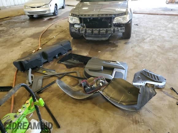 2024 Chevrolet Silverado 1500 LT z VIN 1GCUDDED2RZ131125, wystawiony jako Copart lot #61731485 z przebiegiem 18 989 mil mil oraz Szkoda całkowita • Salvage title. Historia ofert i sprzedaży dostępna na DreamBid. Obrazek 12.