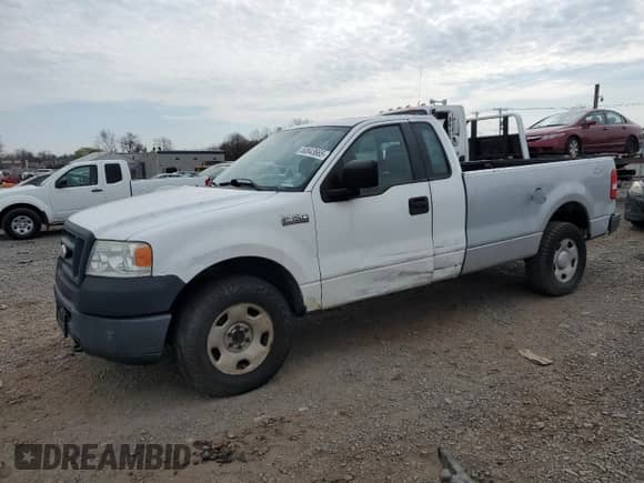 2007 Ford F-150 XL with VIN 1FTRF14WX7KD63477, listed as a Copart auction lot 50843665 with 117,667 mi miles and Clean title. Bid and sale history available at DreamBid. Image 1.