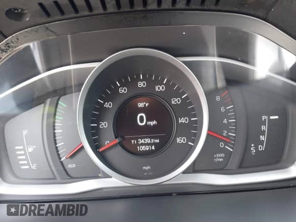 2018 Volvo S60 Dynamic с VIN YV140MTL4J2460924, выставлен на аукционе IAAI как лот 42475146 с пробегом 105 914 миль миль и . История ставок и продаж доступна на DreamBid. Изображение 7.