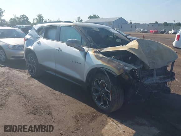 2022 Chevrolet Blazer RS с VIN 3GNKBKRS7NS164436, выставлен на аукционе IAAI как лот 42949263 с пробегом Не указан миль и . История ставок и продаж доступна на DreamBid. Изображение 1.