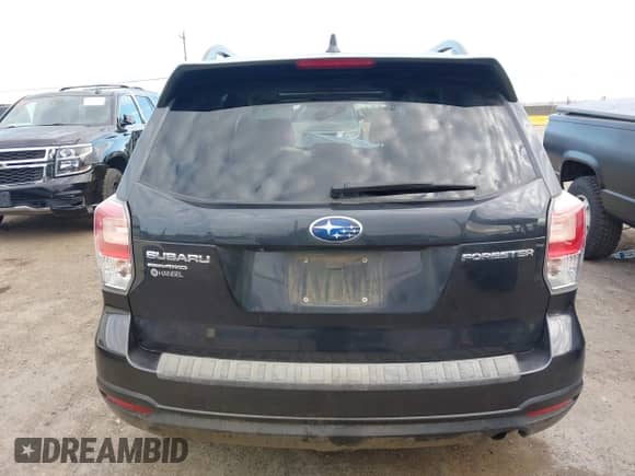 2018 Subaru Forester Premium с VIN JF2SJAEC0JH435460, выставлен на аукционе IAAI как лот 43418034 с пробегом 101 643 миль миль и . История ставок и продаж доступна на DreamBid. Изображение 17.