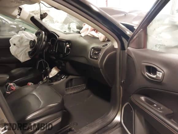 2020 Jeep Compass Limited with VIN 3C4NJDCB5LT163855, listed as a IAAI auction lot 43181038 with Not provided miles and . Bid and sale history available at DreamBid. Image 5.