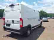 2024 Ram ProMaster Cargo Tradesman с VIN 3C6LRVDG3RE132219, выставлен на аукционе IAAI как лот 42641188 с пробегом 28 751 миль миль и . История ставок и продаж доступна на DreamBid. Изображение 4.