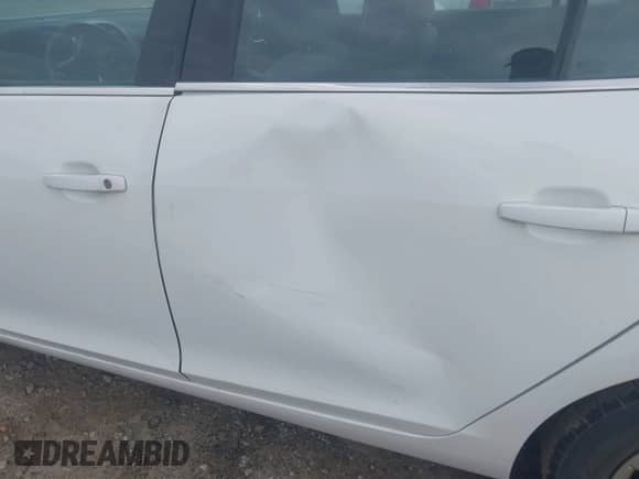 2016 Chevrolet Malibu LS с VIN 1G11A5SA8GU141740, выставлен на аукционе IAAI как лот 43413236 с пробегом 199 124 миль миль и . История ставок и продаж доступна на DreamBid. Изображение 13.