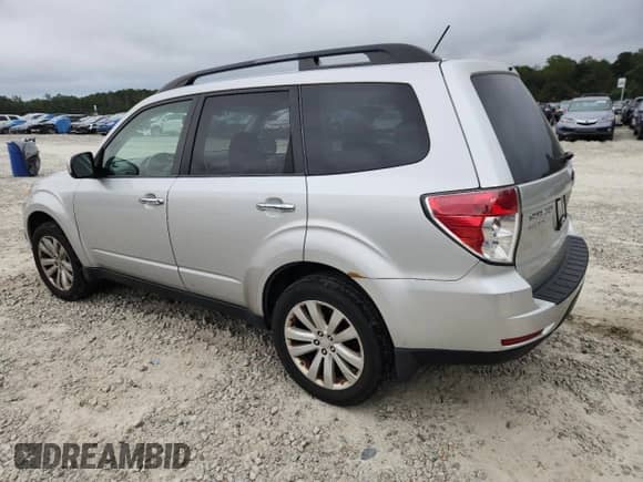 2011 Subaru Forester X Limited z VIN JF2SHAFC2BH714131, wystawiony jako Copart lot #81920565 z przebiegiem 121 537 mil mil oraz Szkoda całkowita • Salvage title. Historia ofert i sprzedaży dostępna na DreamBid. Obrazek 2.