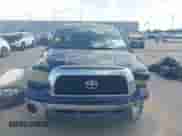 2007 Toyota Tundra SR5 z VIN 5TBET54107S454598, wystawiony jako IAAI lot #42558681 z przebiegiem 309 838 mil mil oraz . Historia ofert i sprzedaży dostępna na DreamBid. Obrazek 13.