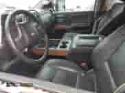 2018 Chevrolet Silverado 3500HD High Country с VIN 1GC4K1EY9JF126601, выставлен на аукционе Copart как лот 70416704 с пробегом 130 883 миль миль и На запчасти • Non repairable. История ставок и продаж доступна на DreamBid. Изображение 7.