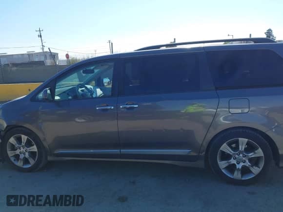 2013 Toyota Sienna SE with VIN 5TDXK3DC2DS352630, listed as a IAAI auction lot 42734475 with 134,467 mi miles and . Bid and sale history available at DreamBid. Image 14.
