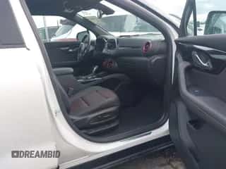 2022 Chevrolet Blazer RS z VIN 3GNKBKRS5NS192767, wystawiony jako IAAI lot #43342281 z przebiegiem 37 532 mil mil oraz . Historia ofert i sprzedaży dostępna na DreamBid. Obrazek 5.