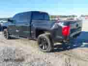 2018 Chevrolet Silverado 1500 LT z VIN 3GCUKRECXJG276511, wystawiony jako IAAI lot #43460009 z przebiegiem 151 453 mil mil oraz . Historia ofert i sprzedaży dostępna na DreamBid. Obrazek 3.
