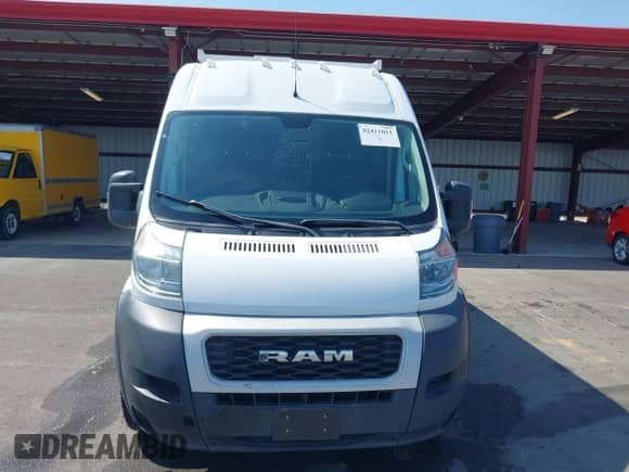 2020 Ram ProMaster Cargo z VIN 3C6TRVBG2LE100324, wystawiony jako IAAI lot #42411011 z przebiegiem 142 658 mil mil oraz . Historia ofert i sprzedaży dostępna na DreamBid. Obrazek 12.