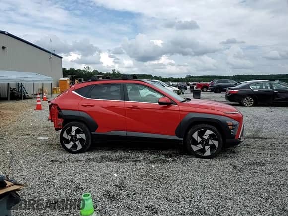 2024 Hyundai Kona Limited с VIN KM8HE3A36RU157516, выставлен на аукционе Copart как лот 68768535 с пробегом 12 714 миль миль и Списание • Salvage title. История ставок и продаж доступна на DreamBid. Изображение 15.