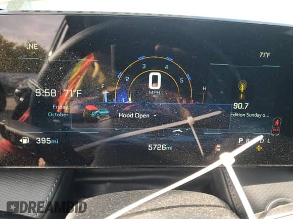 2025 Chevrolet Equinox FWD LT with VIN 3GNAXHEG3SL271930, listed as a Copart auction lot 87075715 with 5,726 mi miles and Salvage title. Bid and sale history available at DreamBid. Image 9.