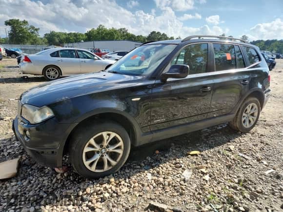 2010 BMW X3 xDrive30i z VIN WBXPC9C4XAWJ33617, wystawiony jako Copart lot #64320345 z przebiegiem Nie podano mil oraz Czysty tytuł • Clean title. Historia ofert i sprzedaży dostępna na DreamBid. Obrazek 1.