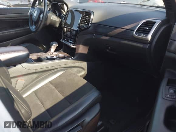 2019 Jeep Grand Cherokee Altitude с VIN 1C4RJEAG4KC805594, выставлен на аукционе IAAI как лот 42421564 с пробегом 33 543 миль миль и . История ставок и продаж доступна на DreamBid. Изображение 5.