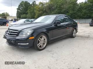 2014 Mercedes-Benz C 250 Sport с VIN WDDGF4HB2EA932976, выставлен на аукционе Copart как лот 80619985 с пробегом 141 823 миль миль и Списание • Salvage title. История ставок и продаж доступна на DreamBid. Изображение 1.