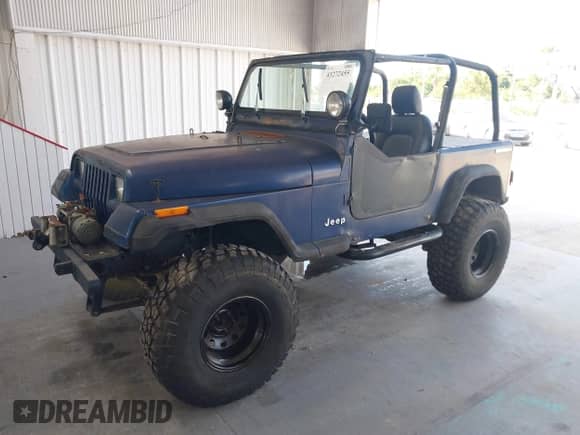 1990 Jeep Wrangler с VIN 2J4FY29TXLJ539000, выставлен на аукционе IAAI как лот 43272455 с пробегом 154 940 миль миль и . История ставок и продаж доступна на DreamBid. Изображение 2.