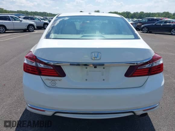 2016 Honda Accord EX-L with VIN 1HGCR2F98GA053233, listed as a IAAI auction lot 42868580 with 124,554 mi miles and . Bid and sale history available at DreamBid. Image 14.