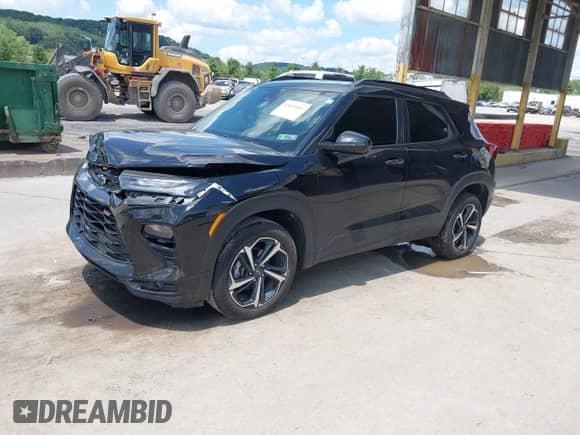 2022 Chevrolet TrailBlazer RS z VIN KL79MUSL4NB124467, wystawiony jako IAAI lot #42653016 z przebiegiem 37 941 mil mil oraz . Historia ofert i sprzedaży dostępna na DreamBid. Obrazek 17.