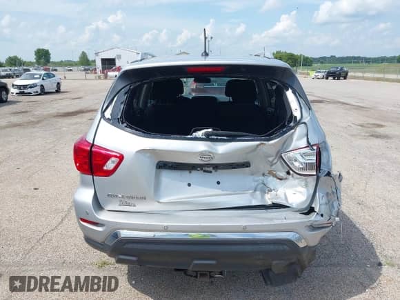 2017 Nissan Pathfinder S z VIN 5N1DR2MN1HC673443, wystawiony jako IAAI lot #42723398 z przebiegiem 178 815 mil mil oraz . Historia ofert i sprzedaży dostępna na DreamBid. Obrazek 16.