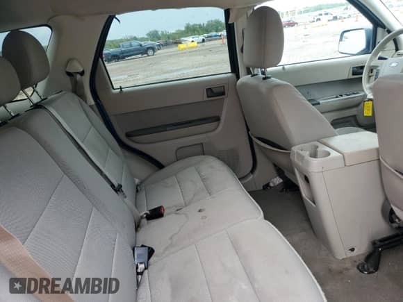 2011 Ford Escape XLT с VIN 1FMCU9DG9BKB24509, выставлен на аукционе Copart как лот 81302685 с пробегом 206 523 миль миль и Списание • Salvage title. История ставок и продаж доступна на DreamBid. Изображение 11.