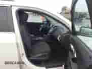 2013 Chevrolet Equinox LT z VIN 1GNALDEK5DZ126506, wystawiony jako IAAI lot #43457149 z przebiegiem 94 759 mil mil oraz . Historia ofert i sprzedaży dostępna na DreamBid. Obrazek 5.