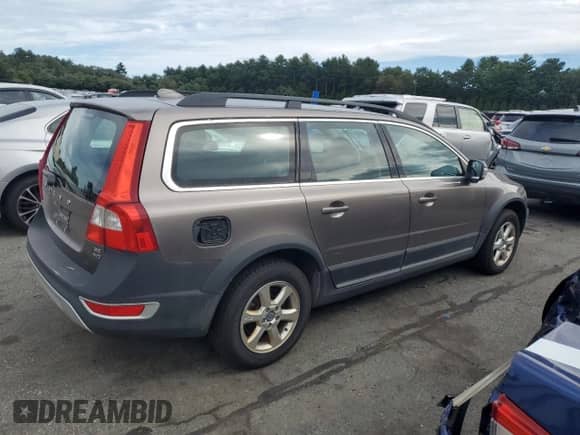 2010 Volvo XC70 3.2L с VIN YV4960BZ5A1091499, выставлен на аукционе Copart как лот 69704475 с пробегом 169 739 миль миль и Чистый • Clean title. История ставок и продаж доступна на DreamBid. Изображение 3.