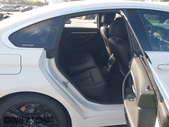 2017 BMW 4 Series 430i с VIN WBA4F7C39HG787853, выставлен на аукционе IAAI как лот 43486720 с пробегом 68 848 миль миль и . История ставок и продаж доступна на DreamBid. Изображение 8.