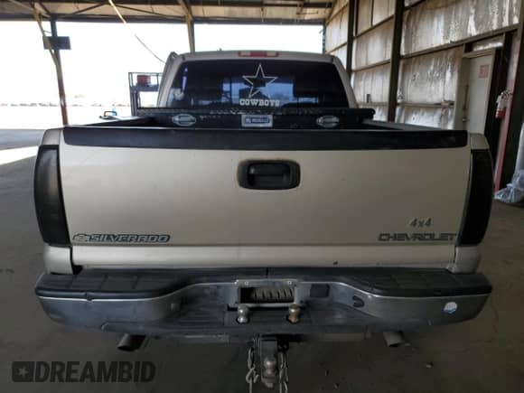 2006 Chevrolet Silverado 1500 Work Truck с VIN 3GCEC14V06G137520, выставлен на аукционе Copart как лот 42435345 с пробегом 352 386 миль миль и Списание • Salvage title. История ставок и продаж доступна на DreamBid. Изображение 6.