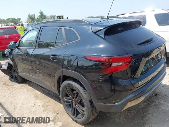 2024 Chevrolet Trax ACTIV z VIN KL77LKE27RC242904, wystawiony jako IAAI lot #42892375 z przebiegiem 25 260 mil mil oraz . Historia ofert i sprzedaży dostępna na DreamBid. Obrazek 14.