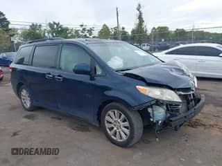 2011 Toyota Sienna XLE z VIN 5TDDK3DC1BS019352, wystawiony jako IAAI lot #43308237 z przebiegiem 200 321 mil mil oraz . Historia ofert i sprzedaży dostępna na DreamBid. Obrazek 1.