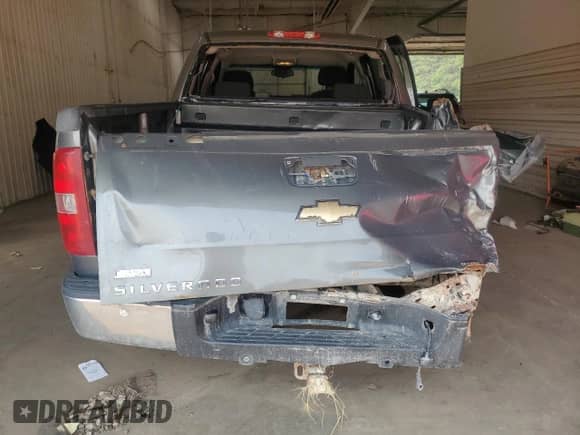 2011 Chevrolet Silverado 1500 LT z VIN 3GCPKSE30BG182708, wystawiony jako Copart lot #67100655 z przebiegiem 229 356 mil mil oraz Szkoda całkowita • Salvage title. Historia ofert i sprzedaży dostępna na DreamBid. Obrazek 6.