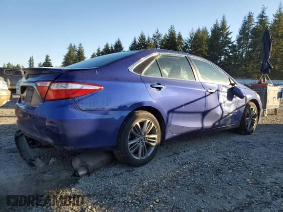 2015 Toyota Camry SE z VIN 4T1BF1FK9FU904870, wystawiony jako Copart lot #86140045 z przebiegiem 186 847 mil mil oraz Szkoda całkowita • Salvage title. Historia ofert i sprzedaży dostępna na DreamBid. Obrazek 3.