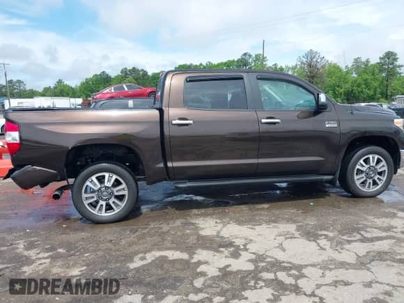 2019 Toyota Tundra SR5 с VIN 5TFAY5F10KX854202, выставлен на аукционе IAAI как лот 42184357 с пробегом 66 328 миль миль и . История ставок и продаж доступна на DreamBid. Изображение 13.
