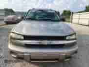 2002 Chevrolet TrailBlazer LT z VIN 1GNDT13S722471833, wystawiony jako Copart lot #84833595 z przebiegiem 183 717 mil mil oraz Czysty tytuł • Clean title. Historia ofert i sprzedaży dostępna na DreamBid. Obrazek 5.