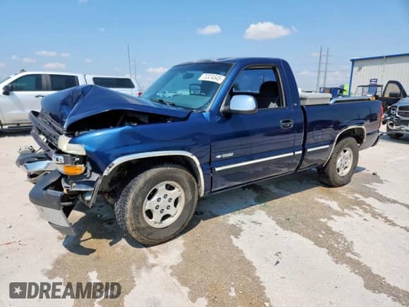 2002 Chevrolet Silverado 1500 с VIN 1GCEC14VX2Z165710, выставлен на аукционе Copart как лот 70324345 с пробегом 100 514 миль миль и Списание • Salvage title. История ставок и продаж доступна на DreamBid. Изображение 1.